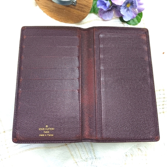 Louis Vuitton Brown Vintage Taiga Long Bifold Wallet - Picture 2 of 11
